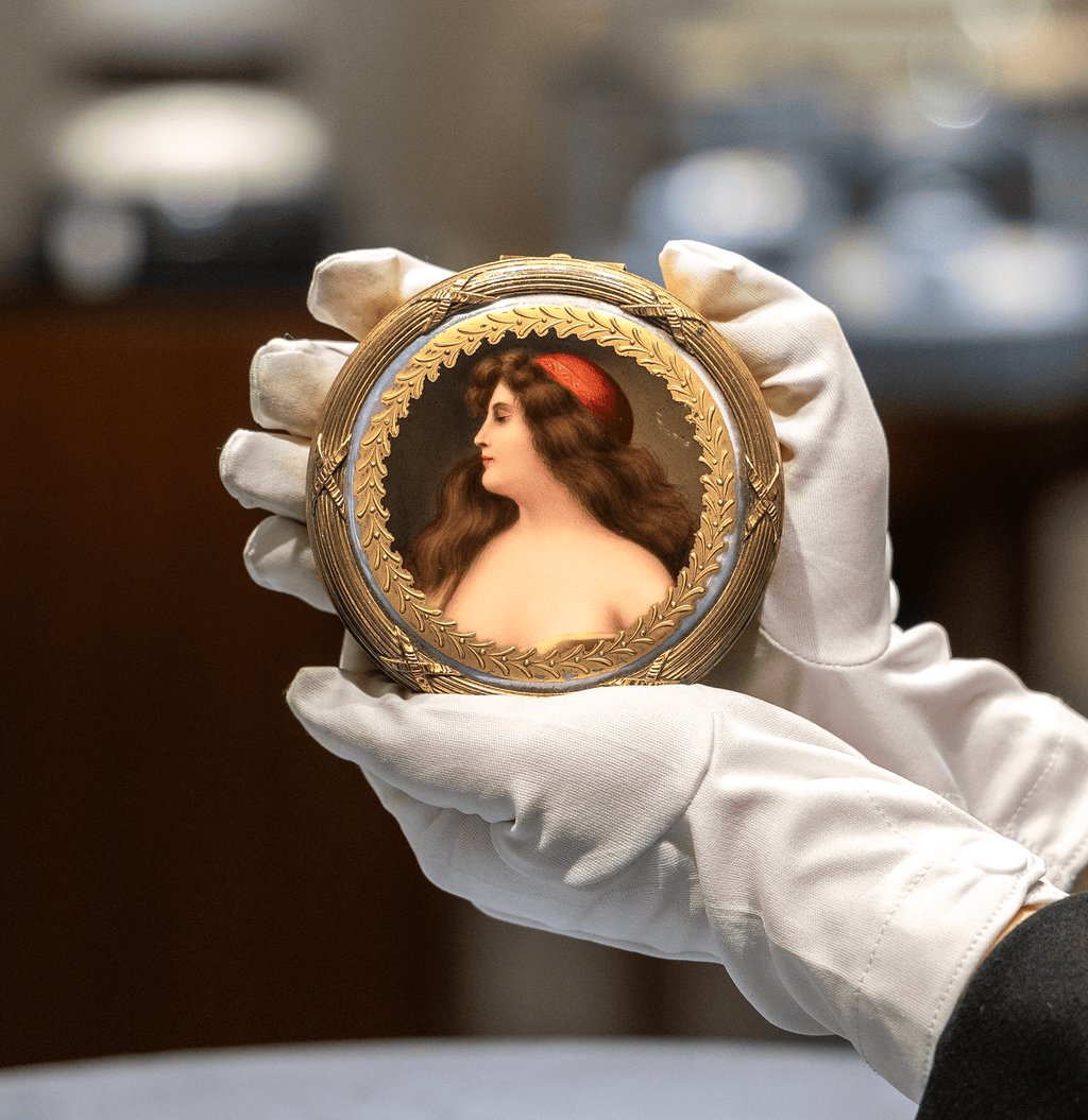 Royal Vienna Porcelain Box by Franz Wagner