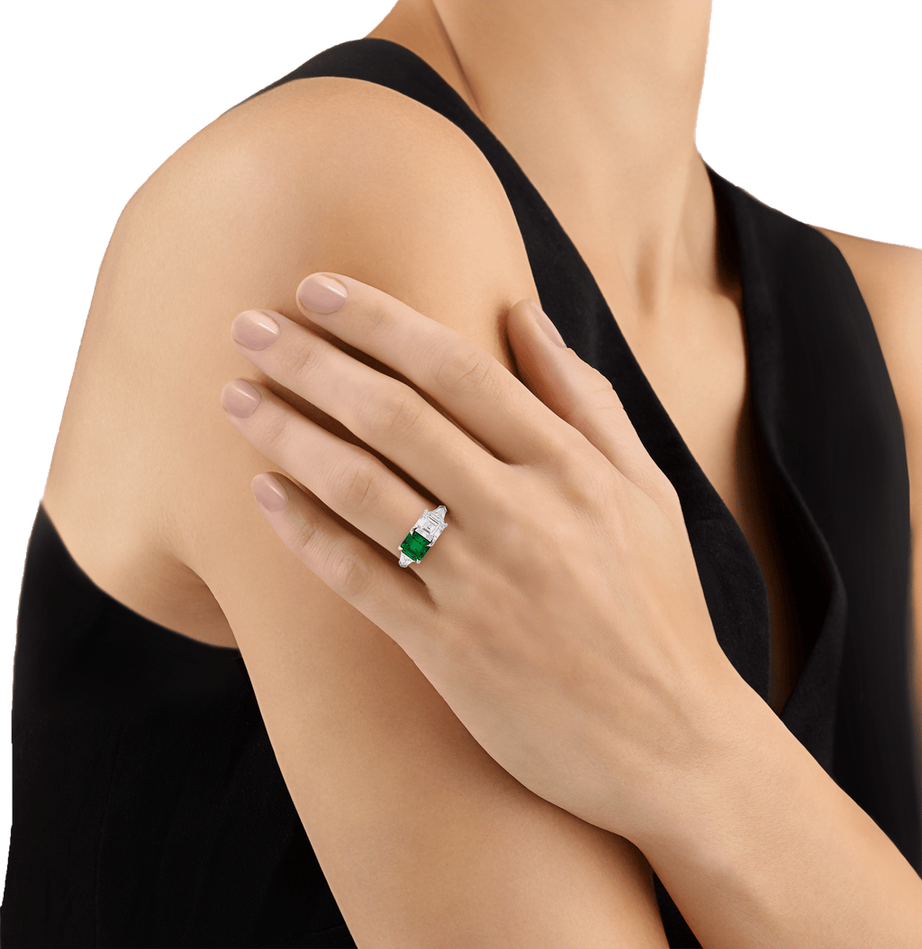 Colombian Emerald and Diamond Ring