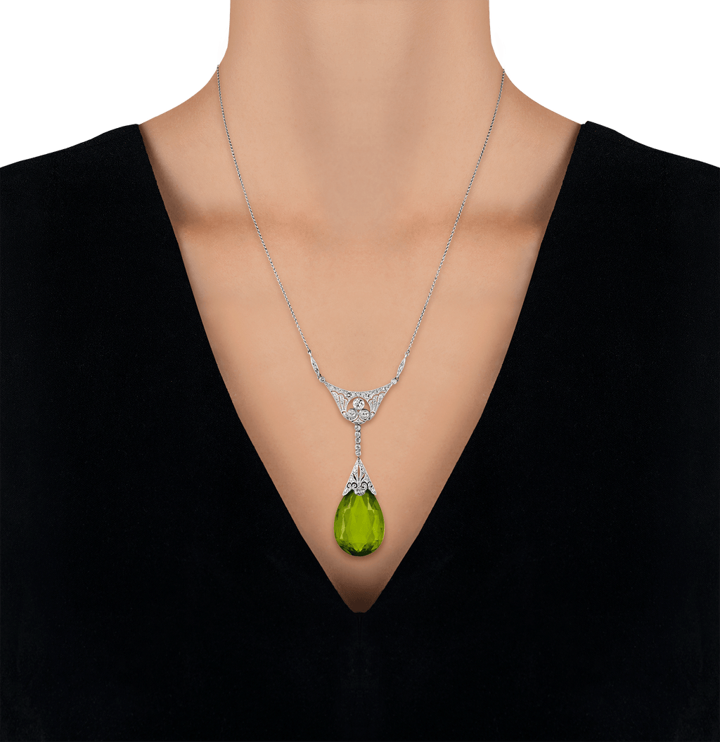 Edwardian Peridot Pendant, 30.00 carats