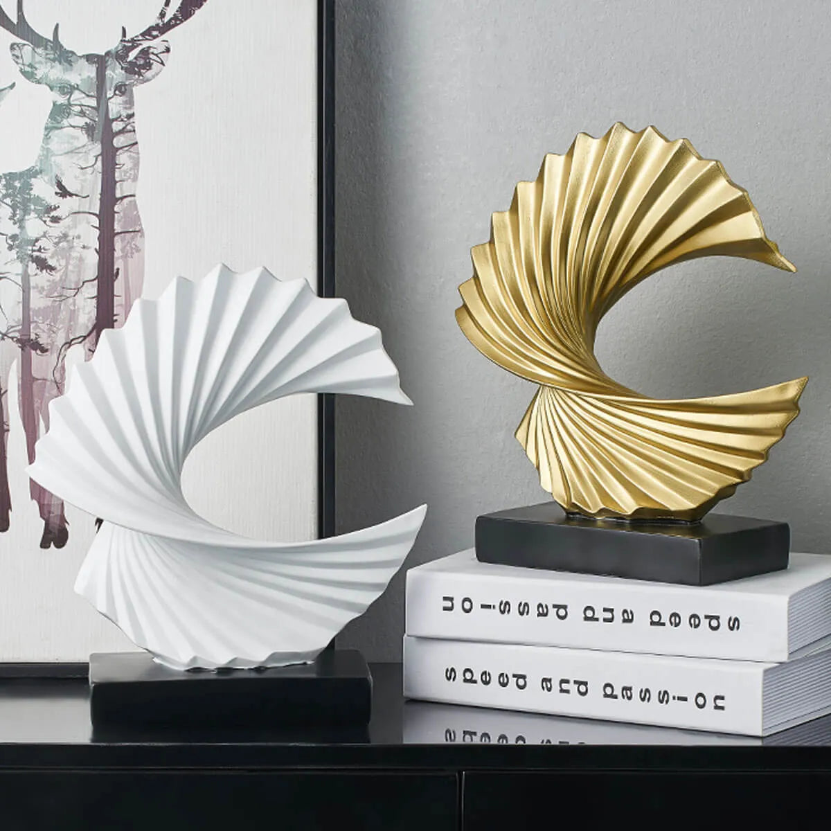 Modern Decor Ornaments Abstract Sculpture Resin Sculpture Art Golden Statue
